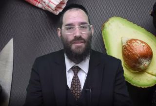 קבלו טיפ: איך האבוקדו לא משחיר, והאם מותר בשבת? הרב שמעון ללוש