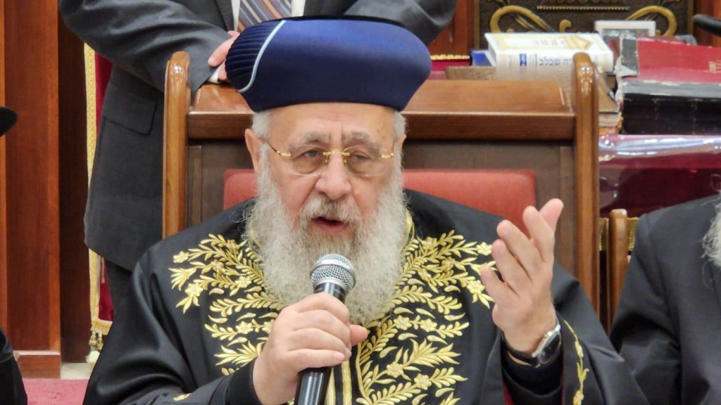 פסק הלכה ממרן הראשון לציון בעניין קריאת המגילה לחיילי צה"ל השוהים בעזה