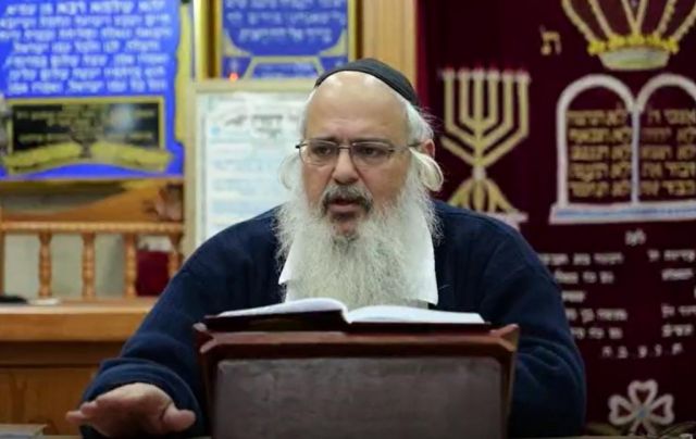 למה יש לספרדים ולאשכנזים הלכות שונות ולמה אנחנו לא כמו כל העולם? הרב לוינשטיין בהסבר מעולה