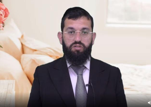האם מותר לישון בשבת כדי שיהיה כח במוצאי שבת להשאר ער?