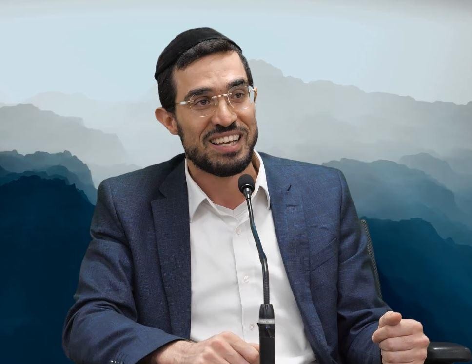 הילדה בכתה כי אף אחת לא מצאה אותה!! הרב בנימין טביב בסיפור לתשעה באב
