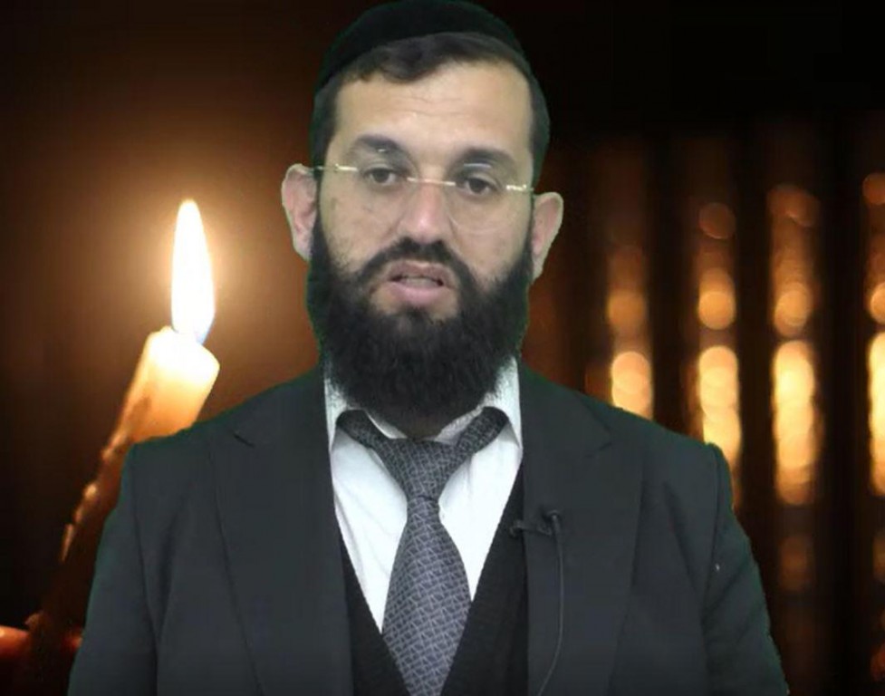 האם מותר לבדוק את החמץ עם פנס?