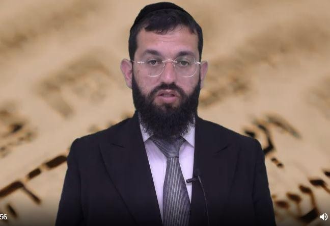 האם אשה חייבת להשאר ערה בליל שבועות? הרב אושרי אזולאי