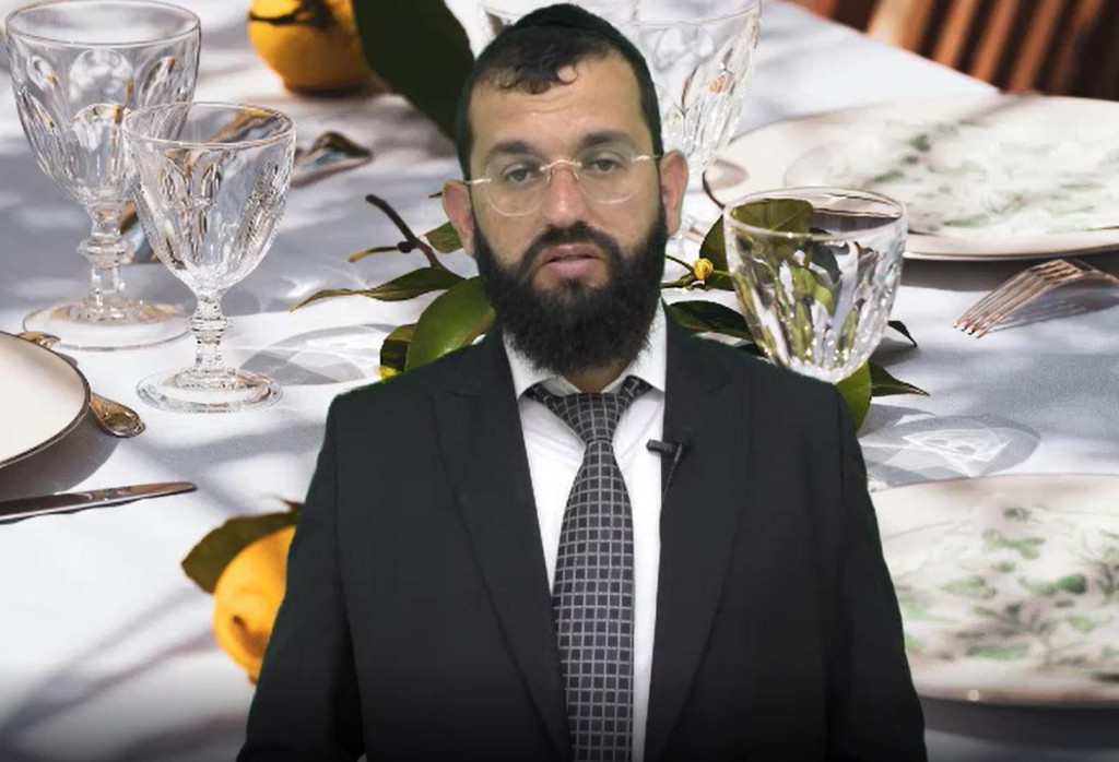 האם אשה חייבת במים אחרונים?