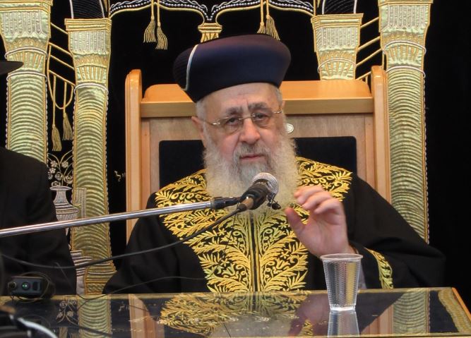 מרן הראש"ל הרב יצחק יוסף בפסק: "להיות זמינים ולהפעיל כרוזים בשבת"