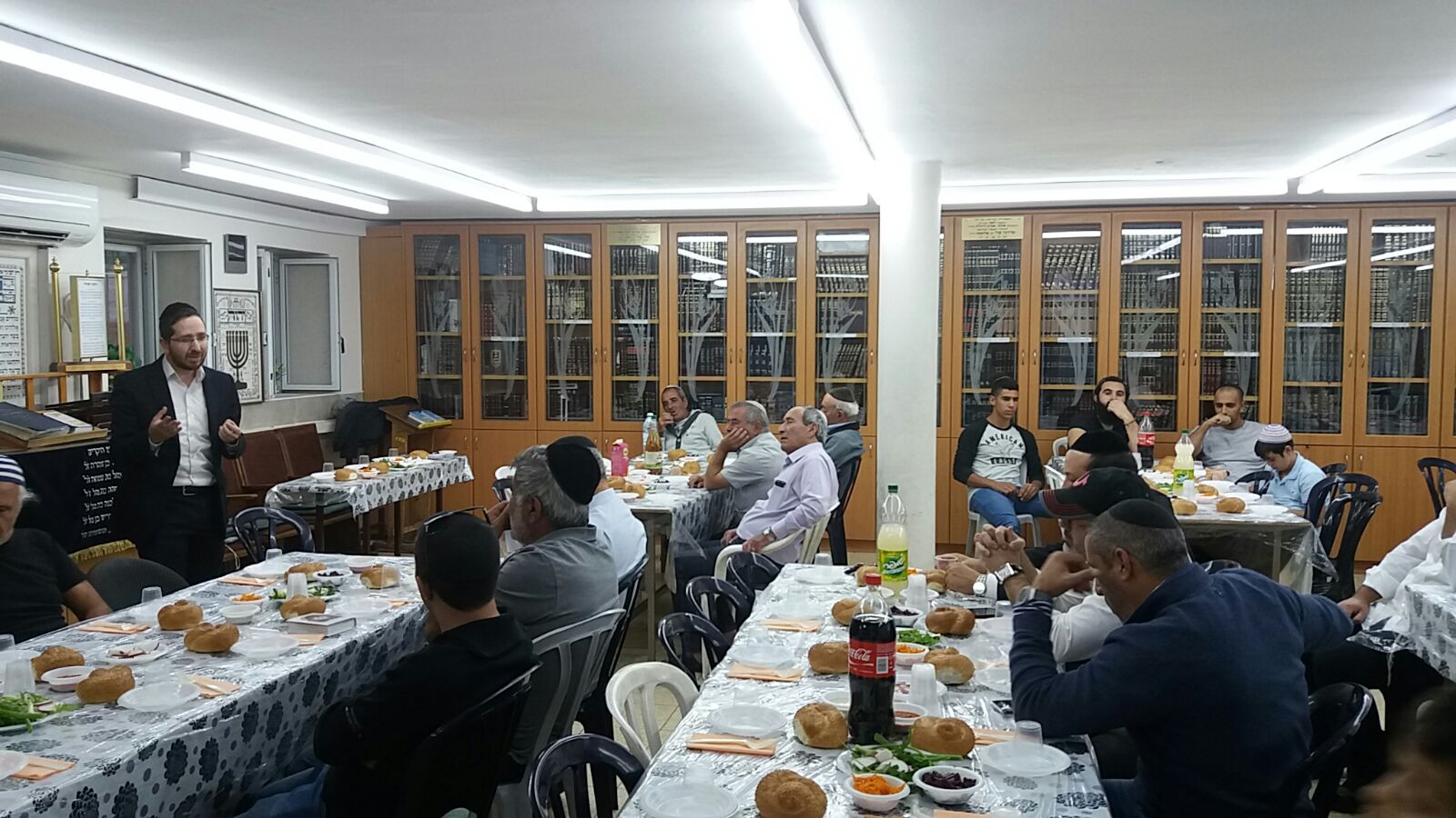 חדש בקו ההלכה - הזמנת רב לאזכרות