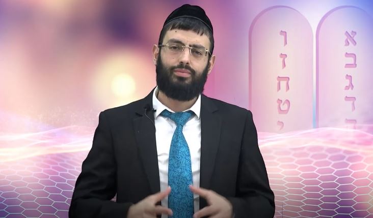 על מה דנים את האדם בחג השבועות? - הרב אליהו חייאיב
