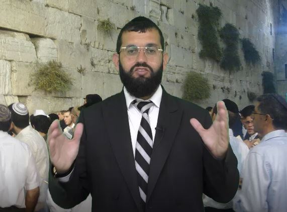 האם מותר לומר תהילים בלילה? הרב אושרי אזולאי 