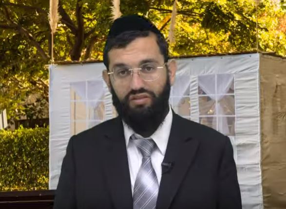 מצות ישיבה בסוכה -  הרב אושרי אזולאי