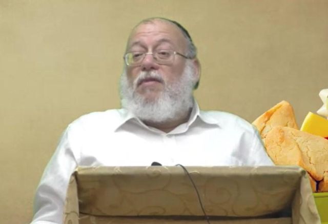 פרפראות לפרשת תצוה תשפ"ה - הרב חזקיהו יוסף קרלנשטיין  
