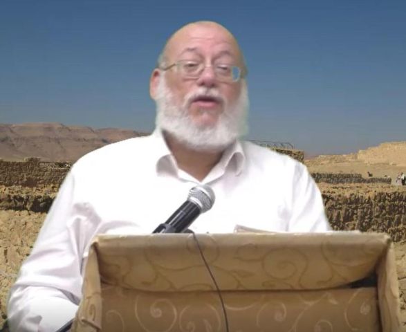 שלא אחד בלבד עמד עלינו לכלותינו - הרב חזקיהו קרלנשטיין
