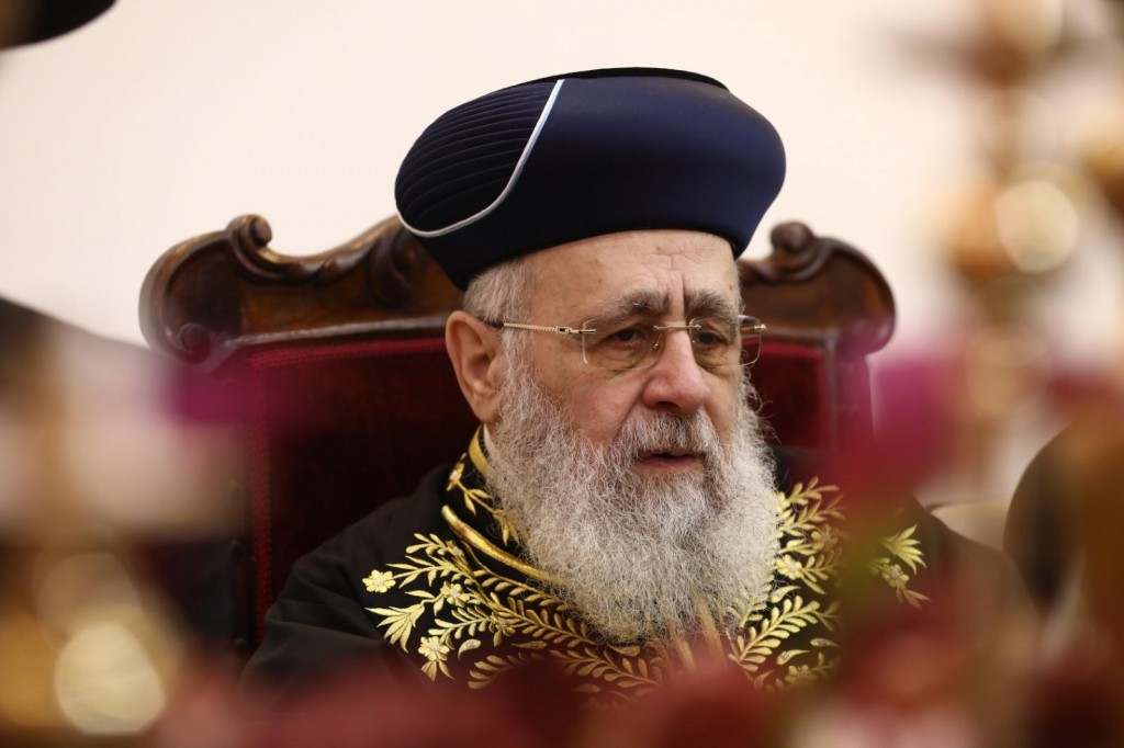 הראשל"צ הגר"י יוסף: "חובה על כל אחד להשתתף בהלוויתו של מנהיג הדור"
