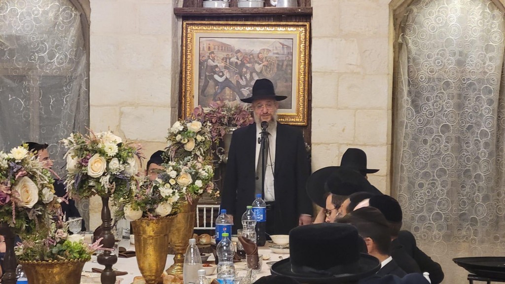 מחלקת שלום בית של קו ההלכה התכנסו לדון בנושאים אקטואליים - גלריה